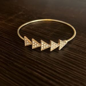 Flexible Arrow/Spear Bracelet